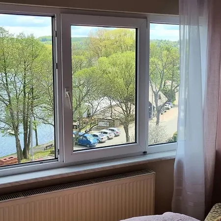 Gosciniec Skolimowka Restauracja I Ze Sniadaniem Na Kaszubach * フミエルノ