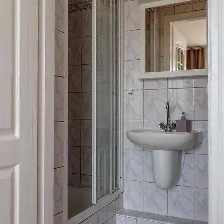 Hostel Gosciniec Skolimowka Restauracja I Ze Sniadaniem Na Kaszubach