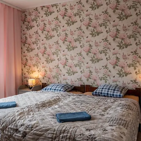 Gosciniec Skolimowka Restauracja I Ze Sniadaniem Na Kaszubach ホステル *