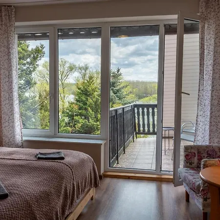 Gosciniec Skolimowka Restauracja I Ze Sniadaniem Na Kaszubach *