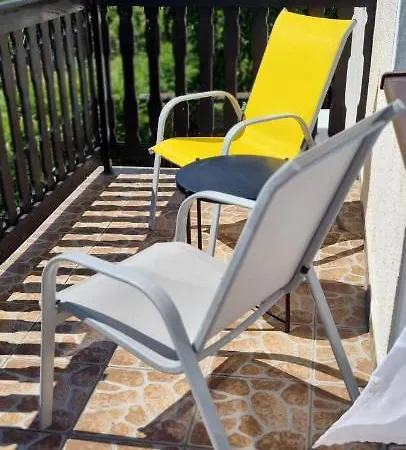 Gosciniec Skolimowka Restauracja I Ze Sniadaniem Na Kaszubach フミエルノ