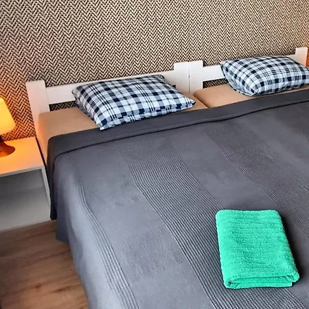 Gosciniec Skolimowka Restauracja I Ze Sniadaniem Na Kaszubach フミエルノ