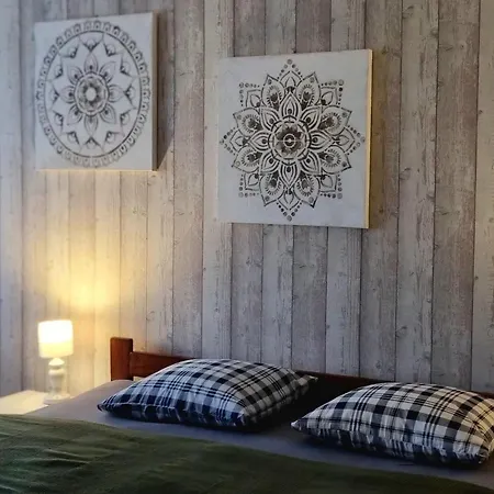 Vandrarhem Gosciniec Skolimowka Restauracja I Ze Sniadaniem Na Kaszubach Chmielno