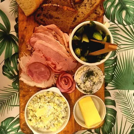 Gosciniec Skolimowka Restauracja I Ze Sniadaniem Na Kaszubach *