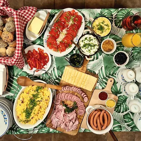 Gosciniec Skolimowka Restauracja I Ze Sniadaniem Na Kaszubach *