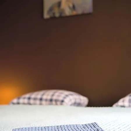 Gosciniec Skolimowka Restauracja I Ze Sniadaniem Na Kaszubach * Chmielno