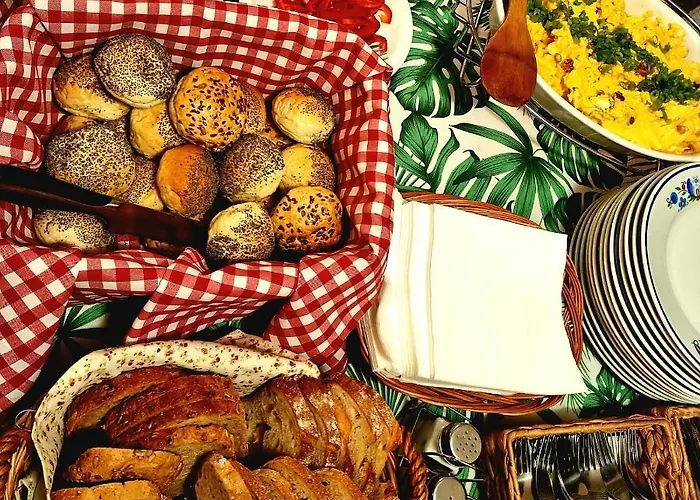 Gosciniec Skolimowka Restauracja I Ze Sniadaniem Na Kaszubach *