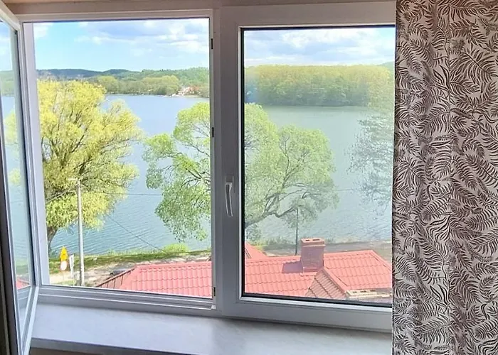 Gosciniec Skolimowka Restauracja I Ze Sniadaniem Na Kaszubach Hostel Chmielno