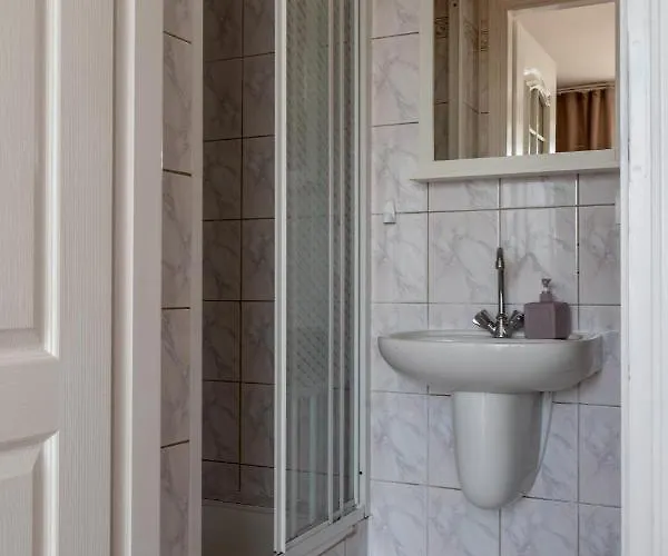 Hostel Gosciniec Skolimowka Restauracja I Ze Sniadaniem Na Kaszubach