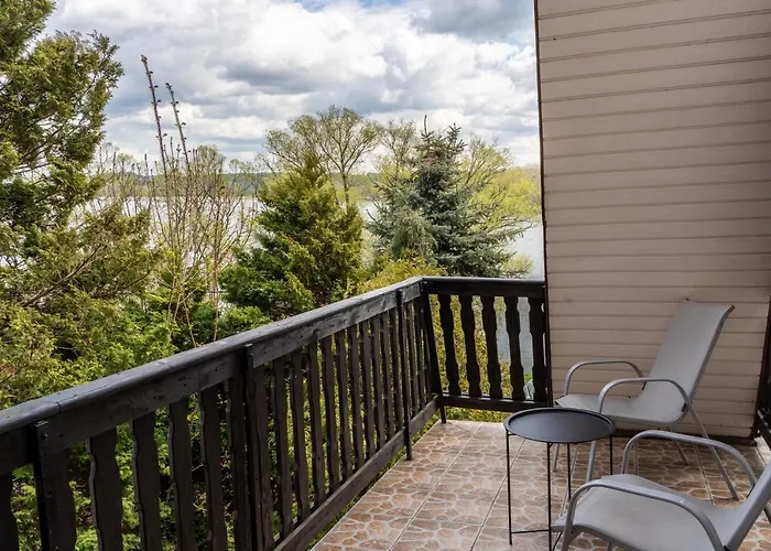 Hostel Gosciniec Skolimowka Restauracja I Ze Sniadaniem Na Kaszubach *