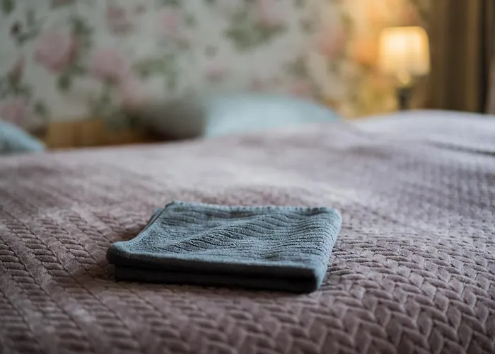 Gosciniec Skolimowka Restauracja I Ze Sniadaniem Na Kaszubach Hostel Chmielno