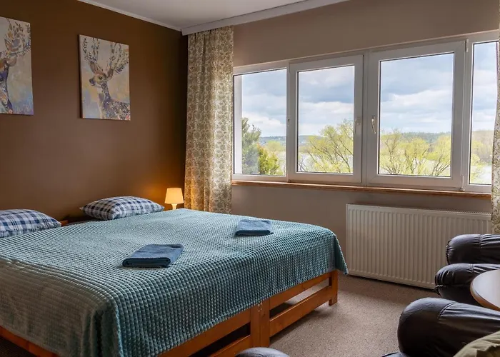 Gosciniec Skolimowka Restauracja I Ze Sniadaniem Na Kaszubach * חמיילנו