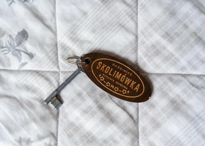 אכסניה Gosciniec Skolimowka Restauracja I Ze Sniadaniem Na Kaszubach חמיילנו