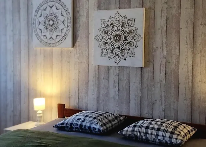 Hostel Gosciniec Skolimowka Restauracja I Ze Sniadaniem Na Kaszubach Chmielno