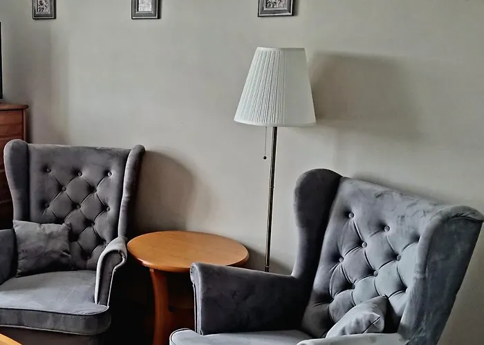 Hostel Gosciniec Skolimowka Restauracja I Ze Sniadaniem Na Kaszubach