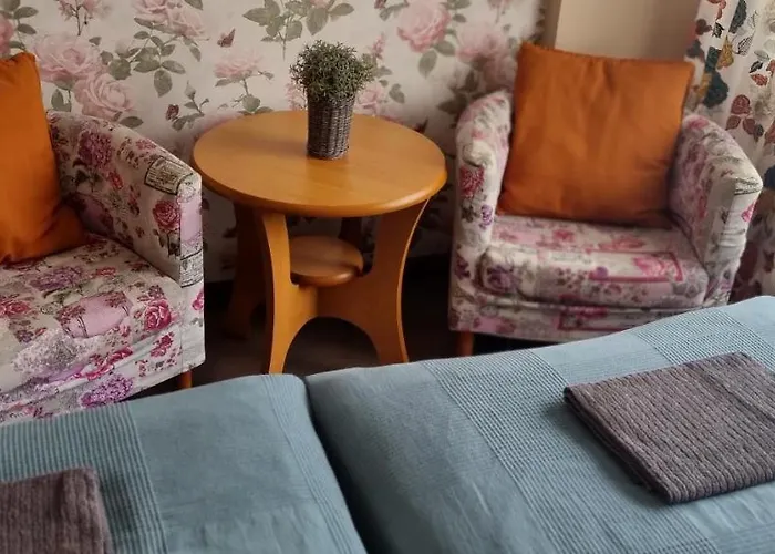 Gosciniec Skolimowka Restauracja I Ze Sniadaniem Na Kaszubach *