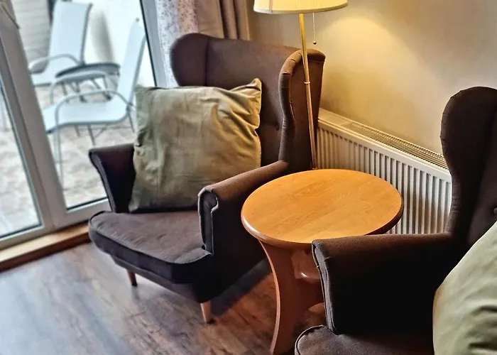 Hostel Gosciniec Skolimowka Restauracja I Ze Sniadaniem Na Kaszubach *