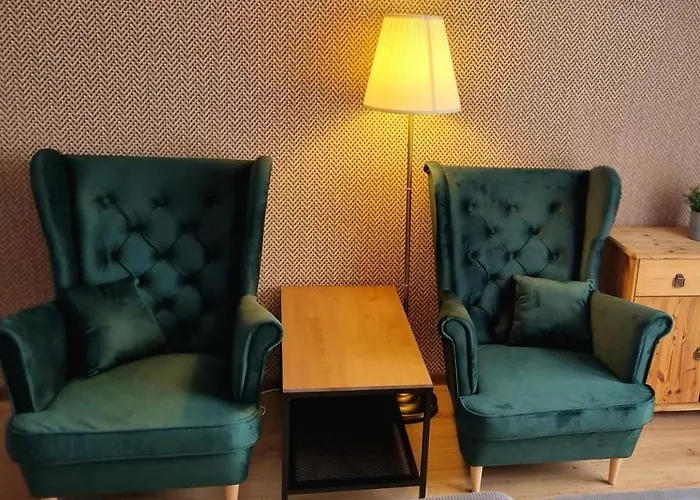 Gosciniec Skolimowka Restauracja I Ze Sniadaniem Na Kaszubach Ostello *