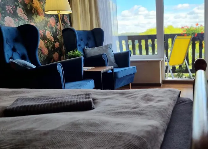 Hostel Gosciniec Skolimowka Restauracja I Ze Sniadaniem Na Kaszubach