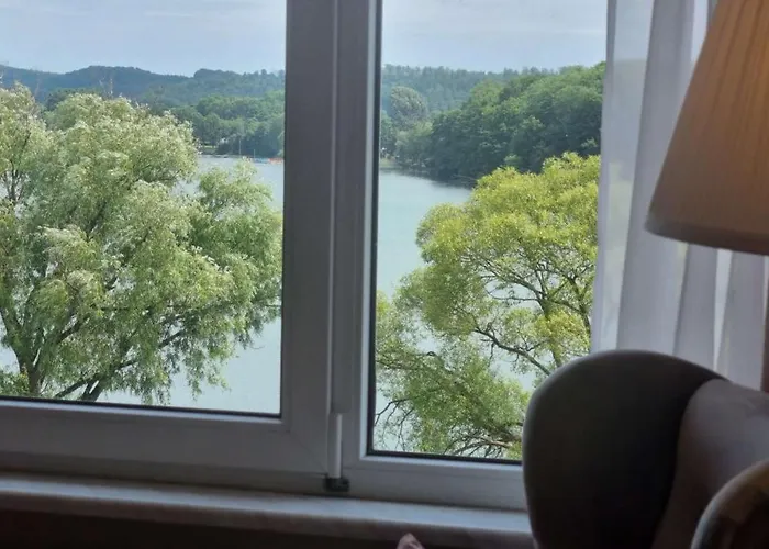 Gosciniec Skolimowka Restauracja I Ze Sniadaniem Na Kaszubach Hostel