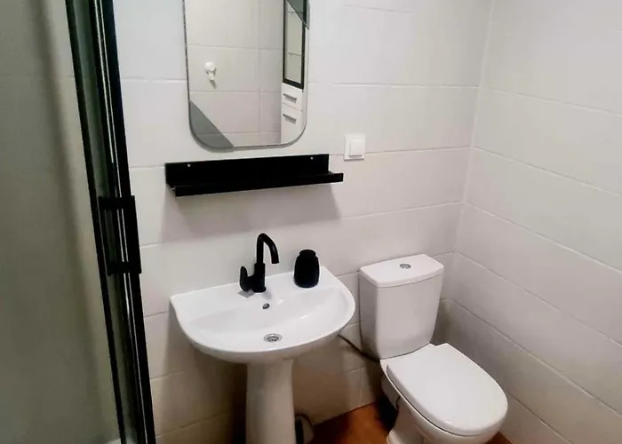 Hostel Gosciniec Skolimowka Restauracja I Ze Sniadaniem Na Kaszubach *